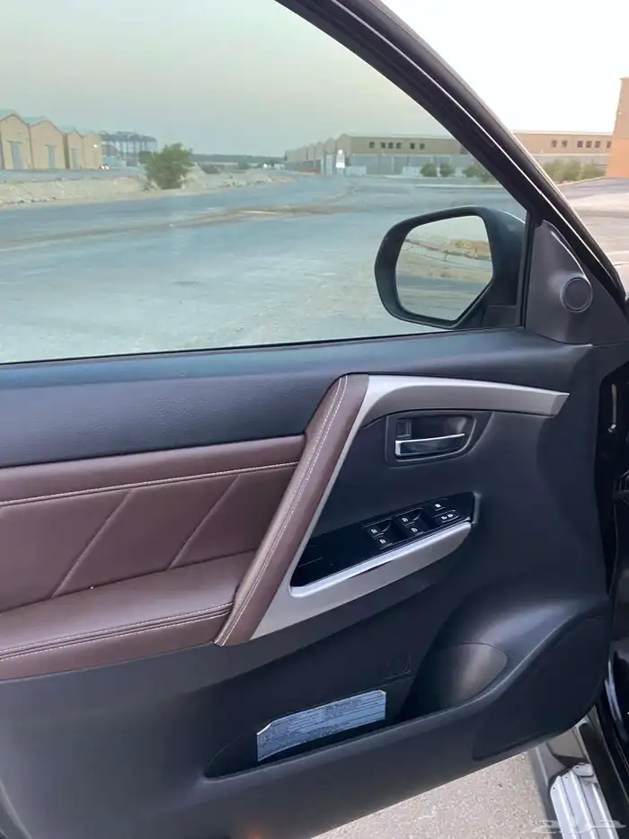 متسوبيشي مونتيرو 2022 أعلى فئه 14