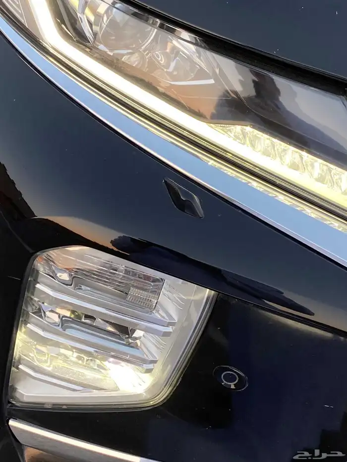 متسوبيشي مونتيرو 2022 أعلى فئه 5