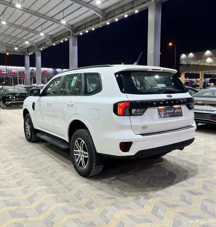 فورد ايفرست استاندر موديل 2025 بنزين السعر 142640 3