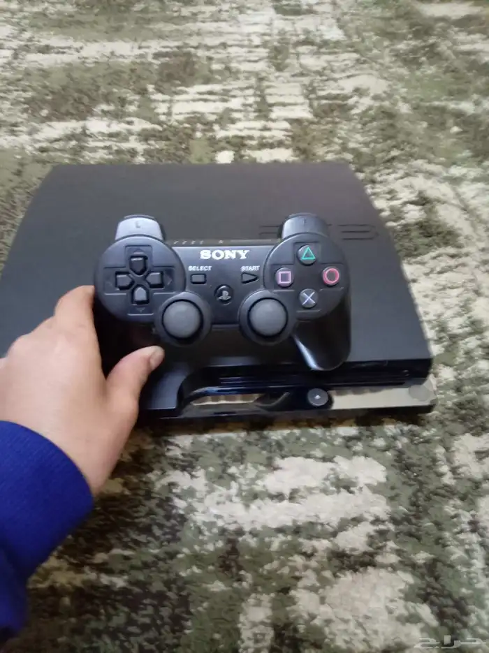 سوني 3 نضيف جدا مع اليد مخزن مع اسلاكه للبيع ب500 او للمبادل 2