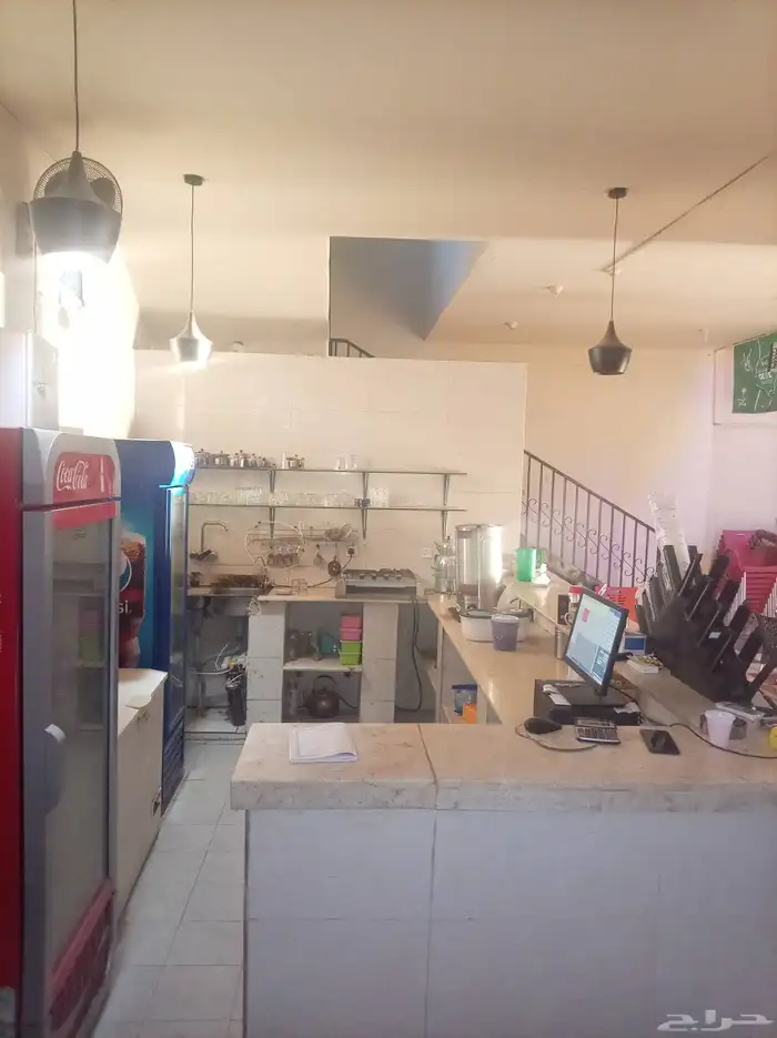 محل للتقبيل وجميع ما فيه للبيع تواصل والاستفسار وتساب 5