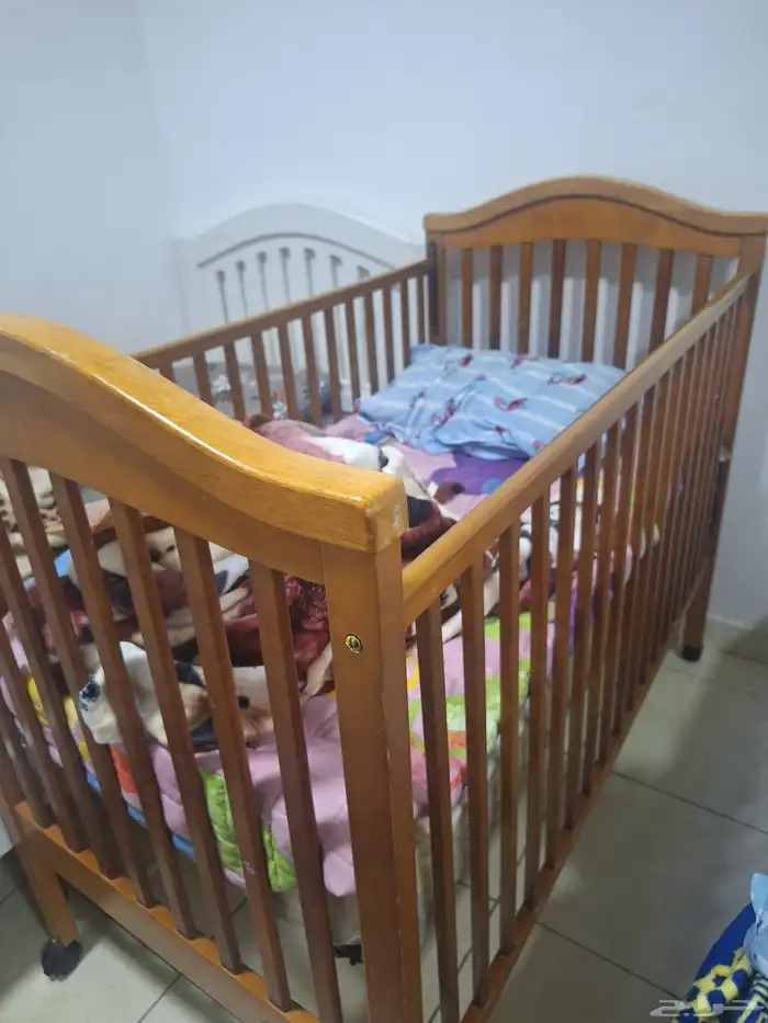 سرير اطفال 0