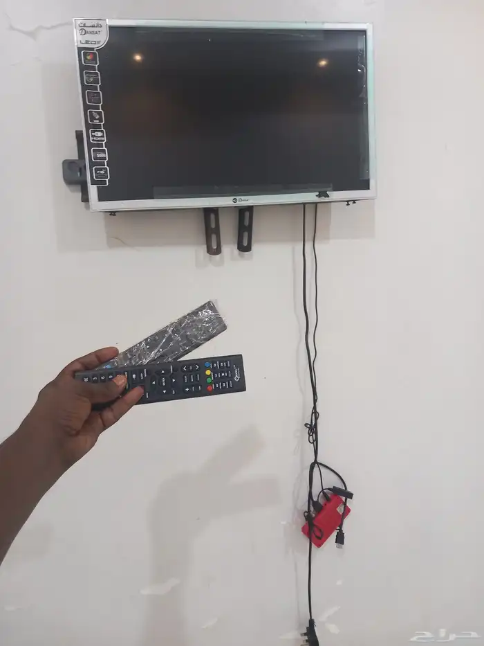 بيع 2 شاشه دانسات مقاس 24 بوصه و32 بوصه. إستعمال خفيف جدا 0