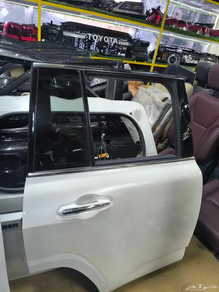 قطع غيار. لاند لكزس 7