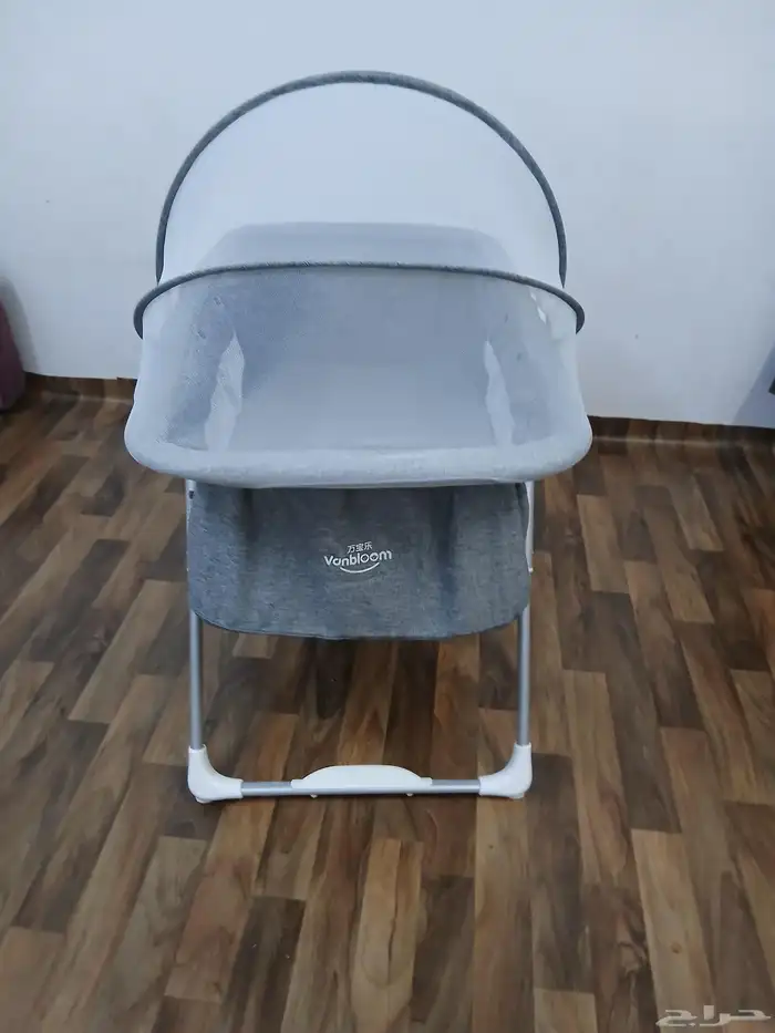 سرير اطفال وعربة اطفال توام 1