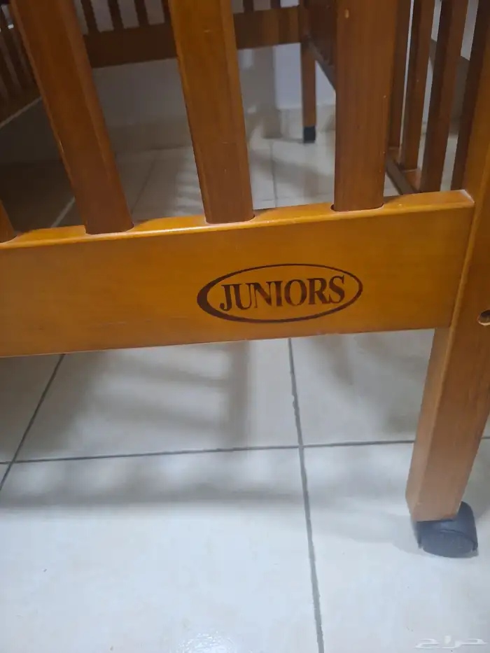 سرير اطفال 1