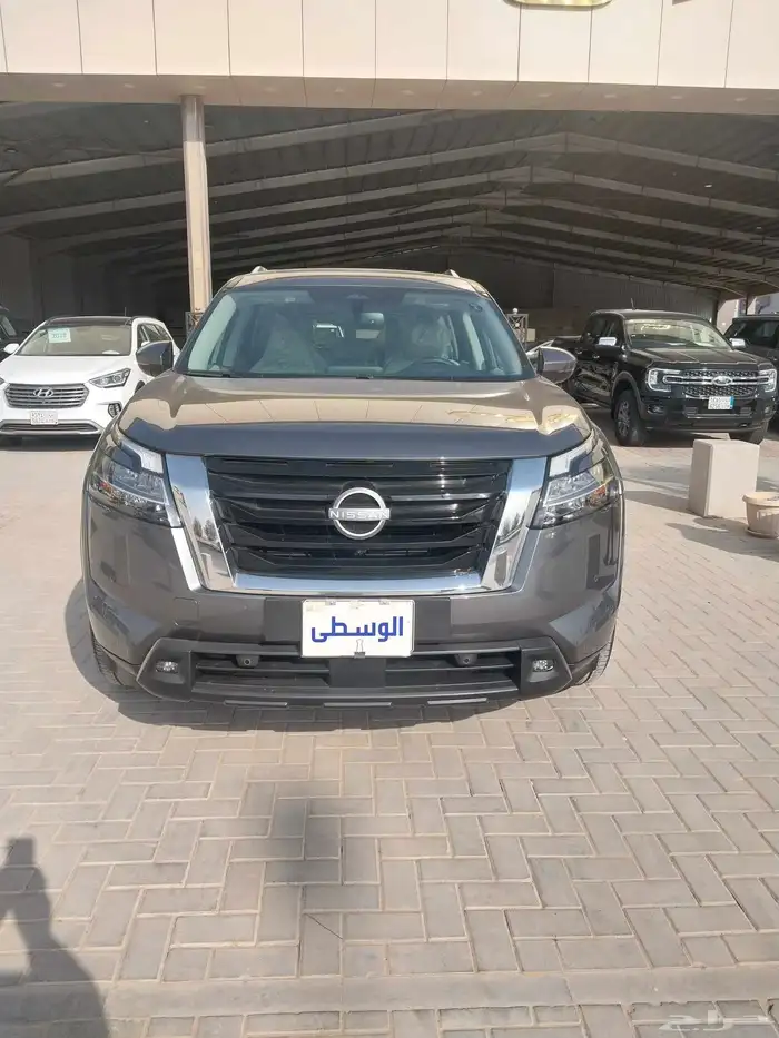 للبيع نيسان باثفندر 2023 SV دبل 0
