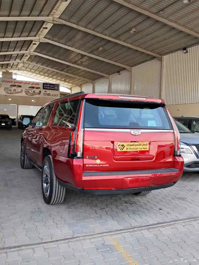 للبيع كاديلاك اسكاليد 2015 نص فل طويل 3