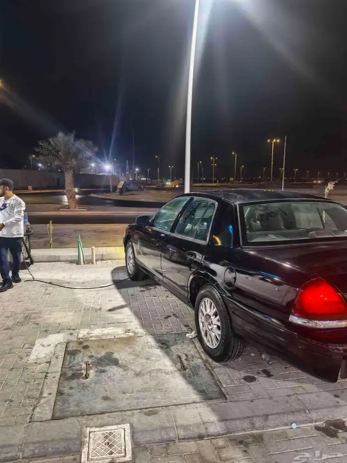 فورد فكتوريا 2004 4