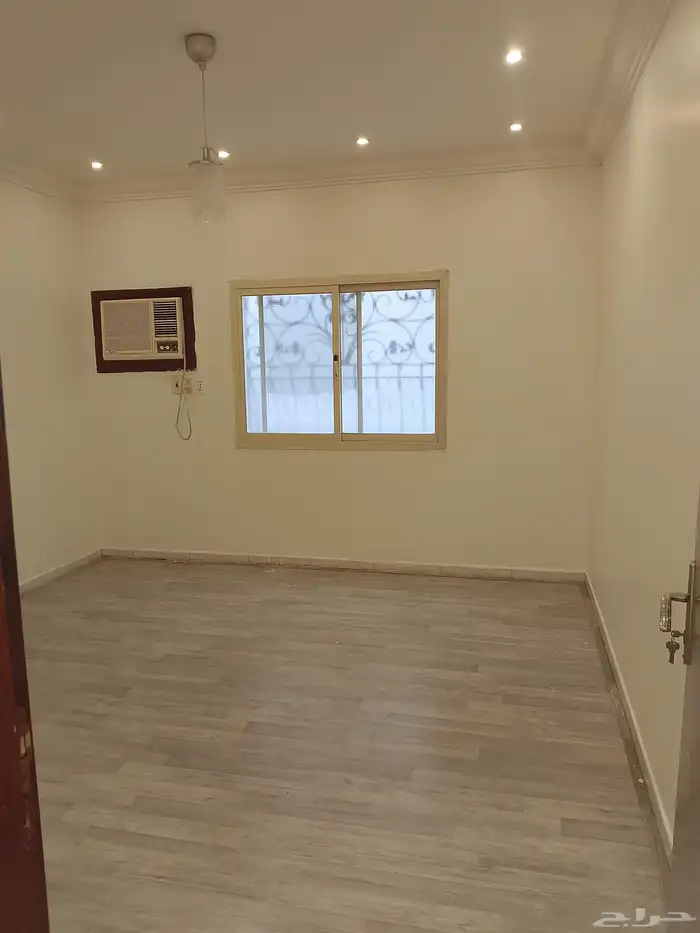 للايجار شقه عوائل حي احد 3غرف وصاله ومطبخ 21 الف دوفعات فقط 2