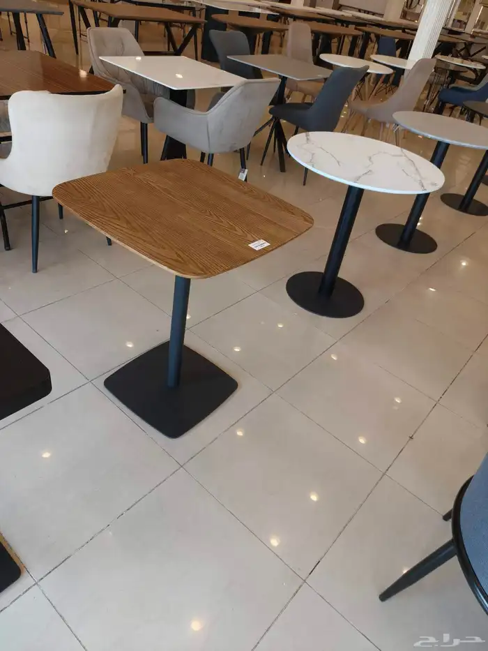 طاولات وكراسي للكافي والمطاعم والمقاهي داخلية وخارجية 3