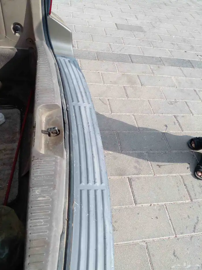 kia كرنفال موديل2010 5