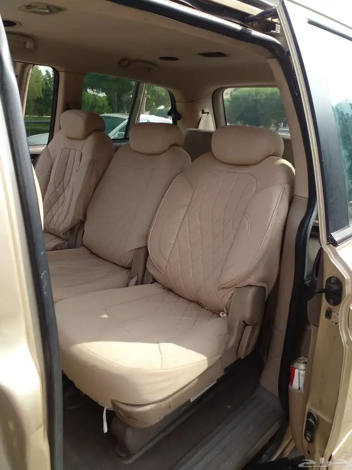 kia كرنفال موديل2010 1