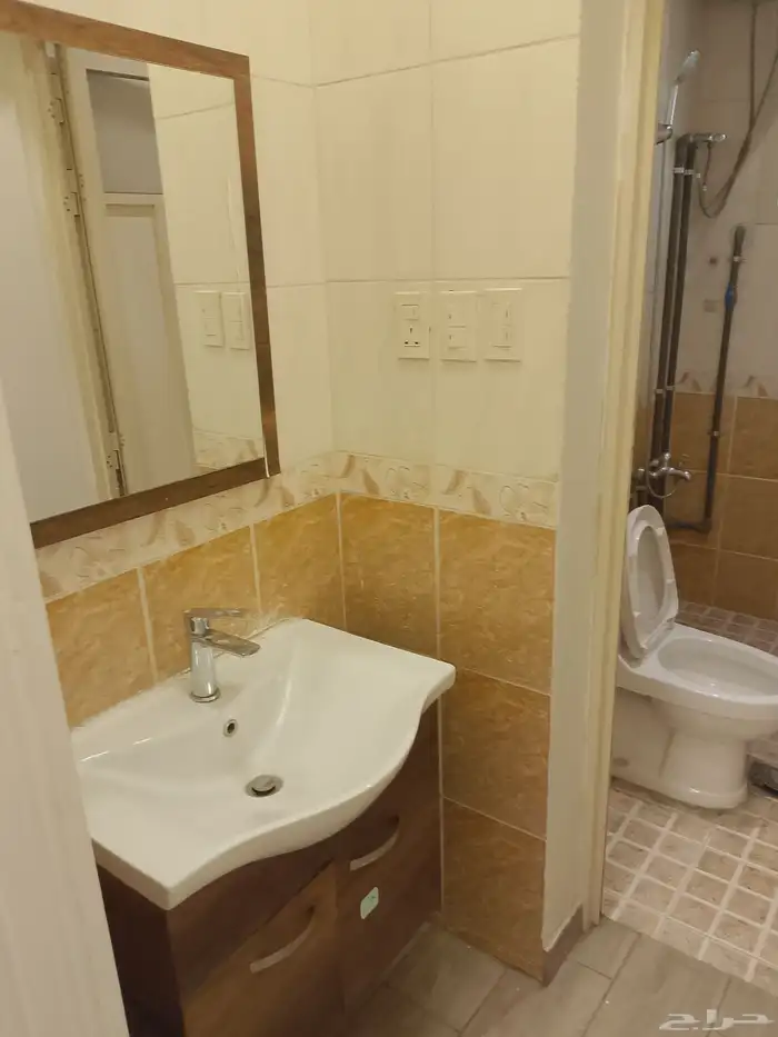 للايجار شقه عوائل حي احد 3غرف وصاله ومطبخ 21 الف دوفعات فقط 4