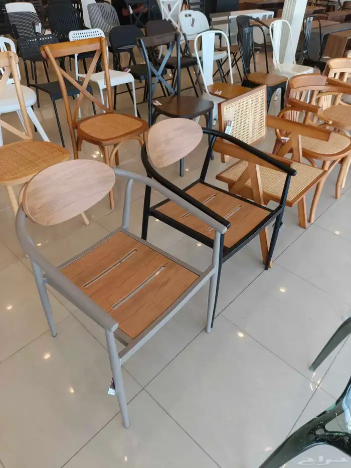 طاولات وكراسي للكافي والمطاعم والمقاهي داخلية وخارجية 9