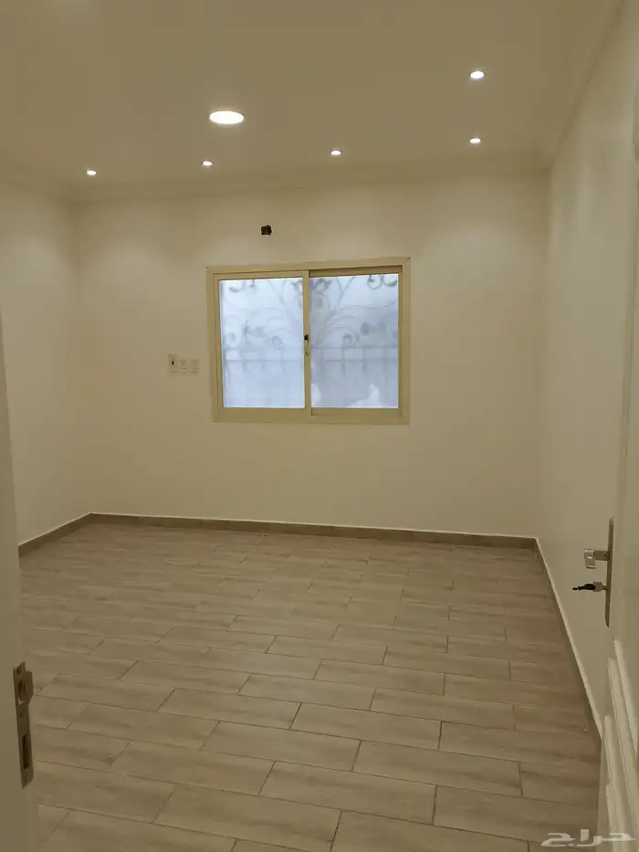 للايجار شقه عوائل حي احد 3غرف وصاله ومطبخ 21 الف دوفعات فقط 0