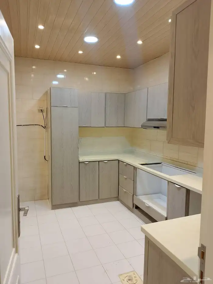 للايجار شقه عوائل حي احد 3غرف وصاله ومطبخ 21 الف دوفعات فقط 1