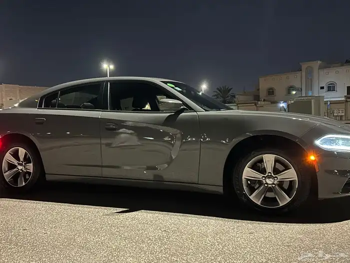 تشارجر 2019 SXT للبيع 11