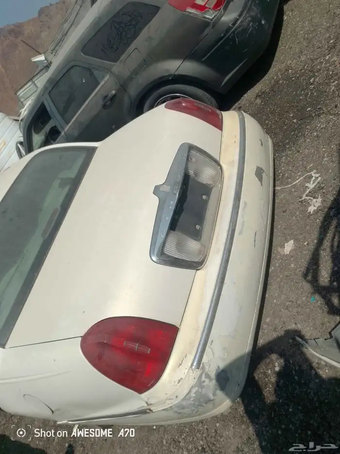 لنكولن تاون كار موديل 2001 4