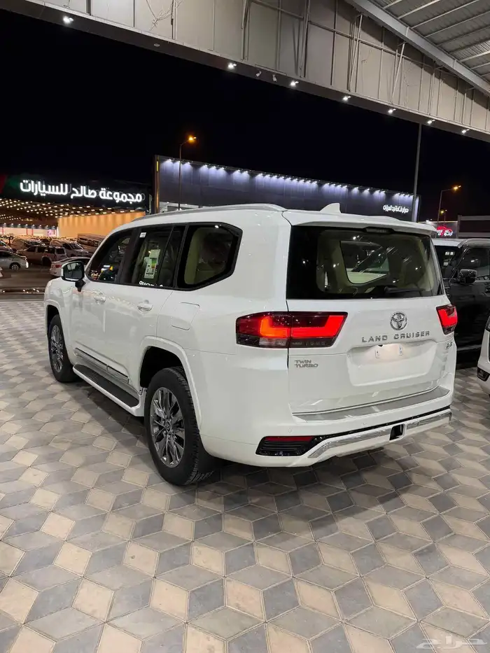 لاند كروزر 2025 -L3 -GXR وارد الوكيل بطاقه جمركيه 4