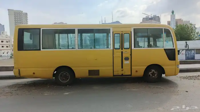 باص نيسان سلفيان 33 راكب بحالة ممتازة 2