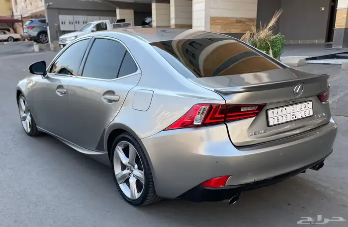 لكزس is350 2015 سعودي 8