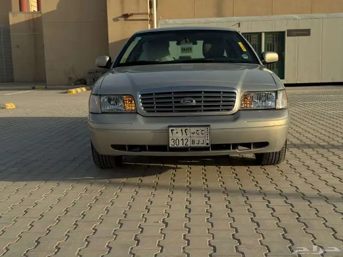 فورد كراون فكتوريا 2011 (امريكي) 4