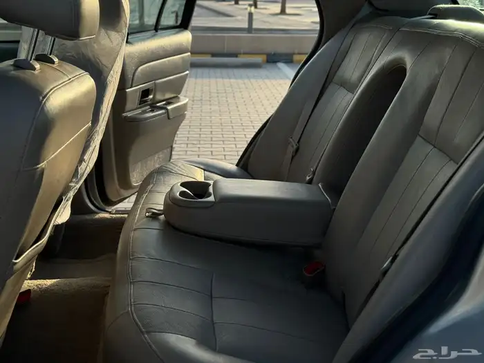 فورد كراون فكتوريا 2011 (امريكي) 14