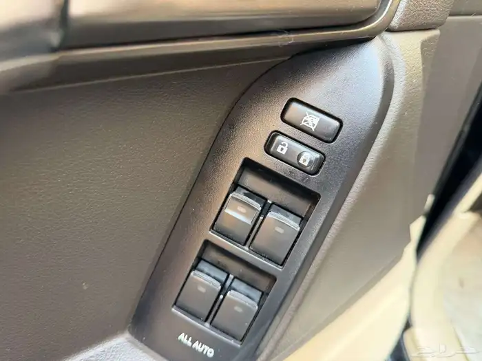 تويوتا برادو 2011 19