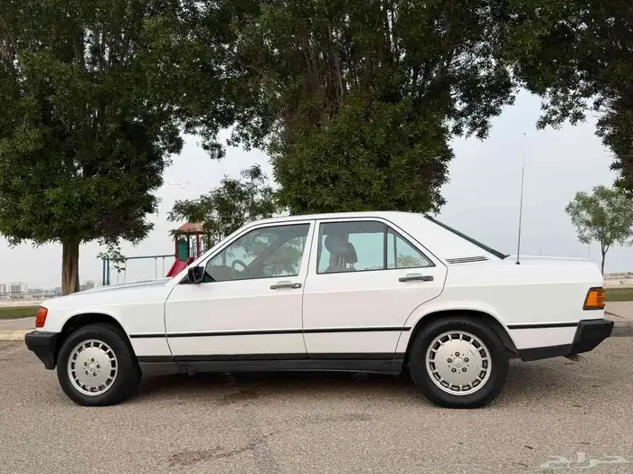 للبيع مرسيدس حجم 190 E موديل 85 7