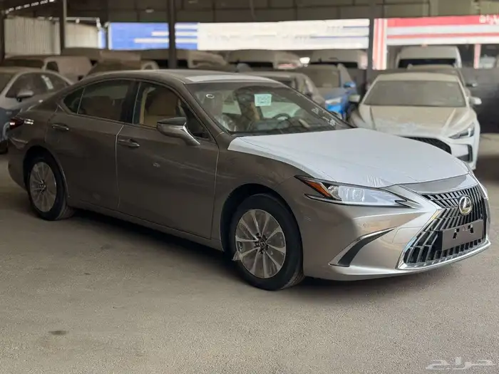 لكزس ES 250 AA أقل سعر 2025 ( سعودي) 2