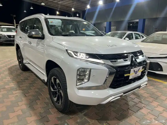 ميتسوبيشي مونتيرو نص فل 2025.متاح كاش وتقسيط 3