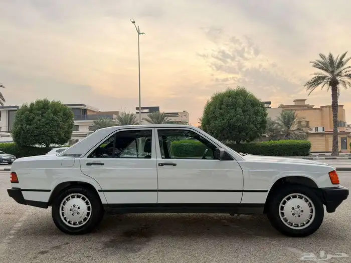 للبيع مرسيدس حجم 190 E موديل 85 2