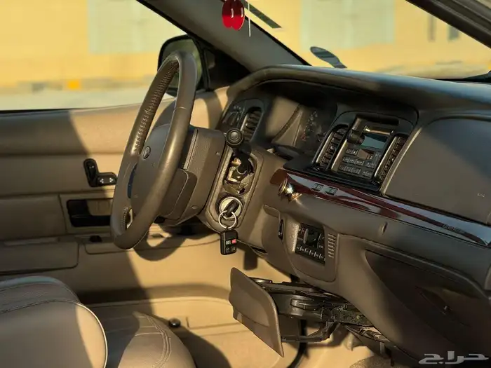 فورد كراون فكتوريا 2011 (امريكي) 19