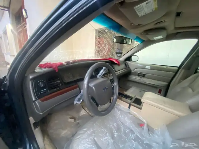 فورد فكتوريا 2011 1