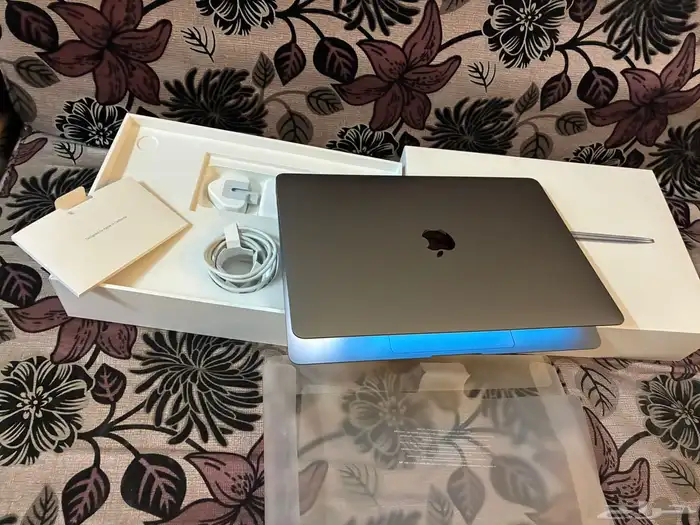 ماك بوك آير استخدام حشمه شبه جديد M1 7