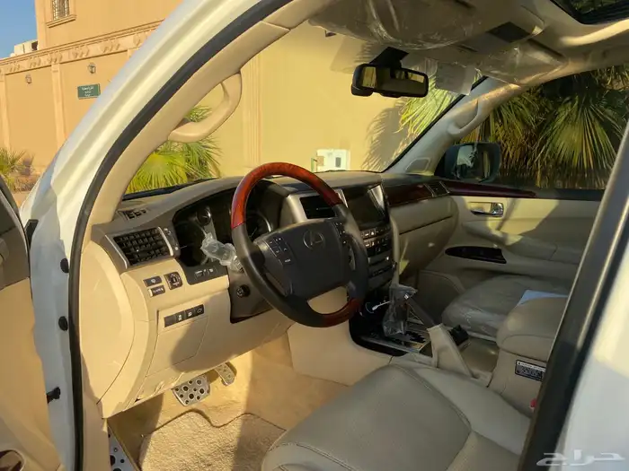 لكزس LXجيب2015 9