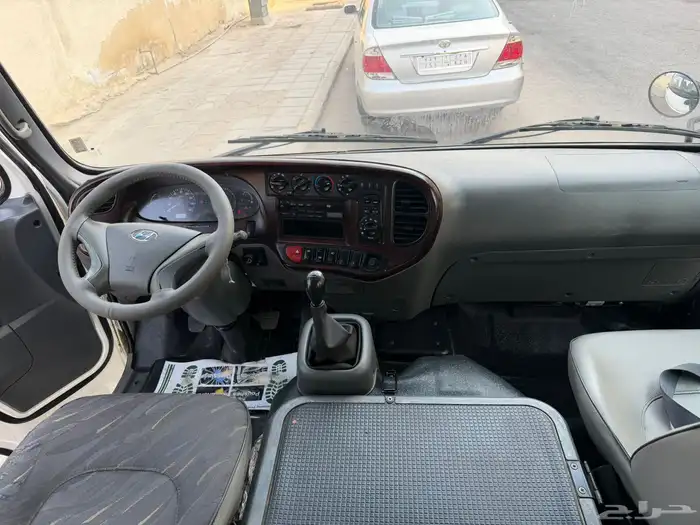 باص كاونتي 2020 ديزل نضيف للمستخدم عالفحص 1