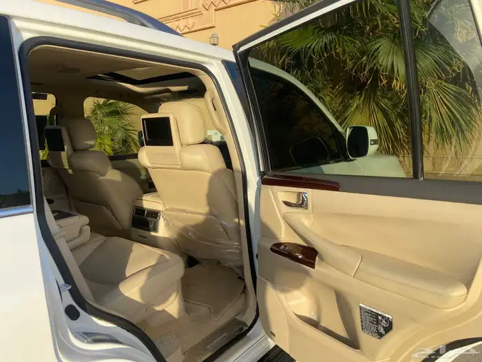 لكزس LXجيب2015 6