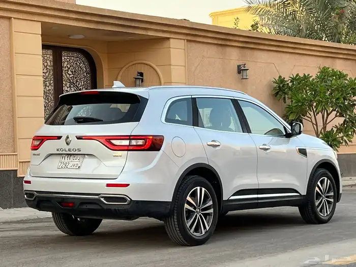 رينو كوليوس 2018 (( مخزن )) 8