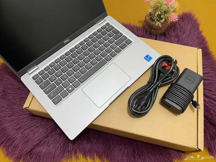 لابتوب Dell شاشه لمس كور i7 نظيف جدا 10