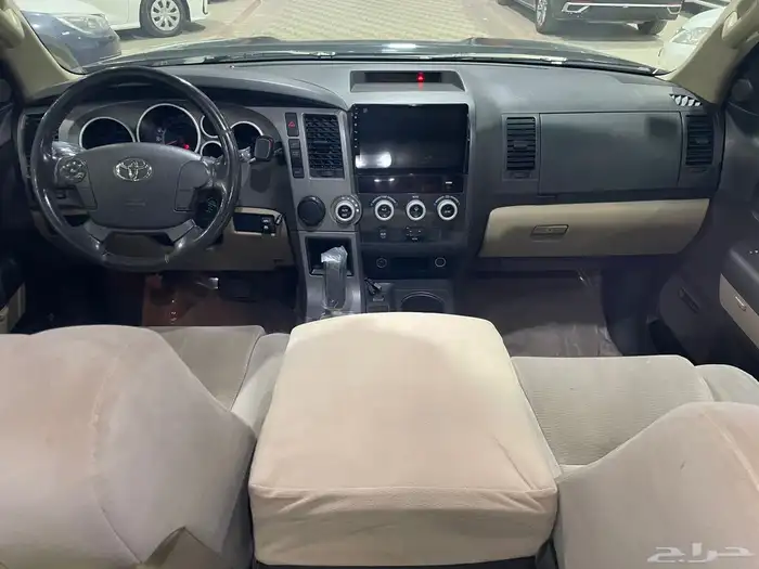 تويوتا سيكويا موديل 2010 نص فل 8