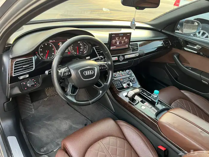 اودي A8 2013 (بحالة ممتازة) 10