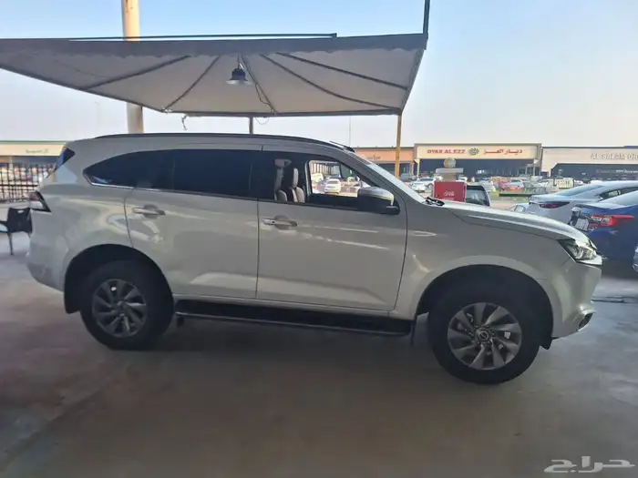 أيسوزو ام يو اكس2023 1