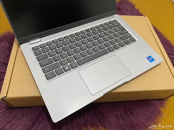 لابتوب Dell شاشه لمس كور i7 نظيف جدا 18