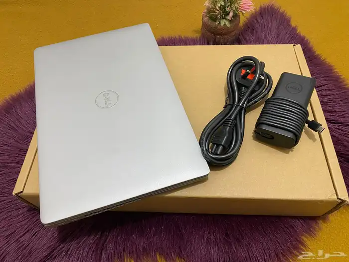 لابتوب Dell شاشه لمس كور i7 نظيف جدا 14