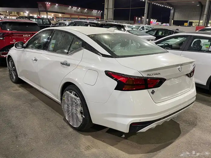 نيسان التيما نص فل موديل 2026 كاش وتقسيط 9