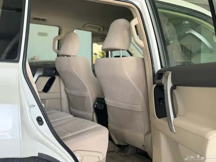 تويوتا برادو V6 موديل 2023 نظيف جدا 21