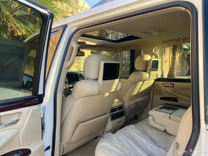 لكزس LXجيب2015 20