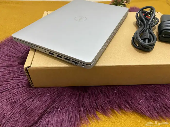 لابتوب Dell شاشه لمس كور i7 نظيف جدا 16